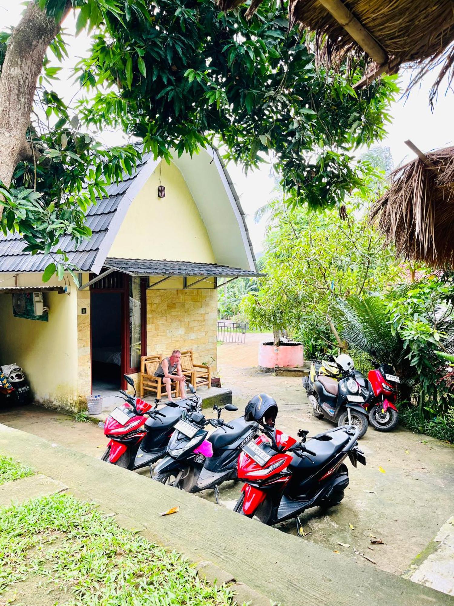 Roy Homestay Kuta Kuta  Exterior photo